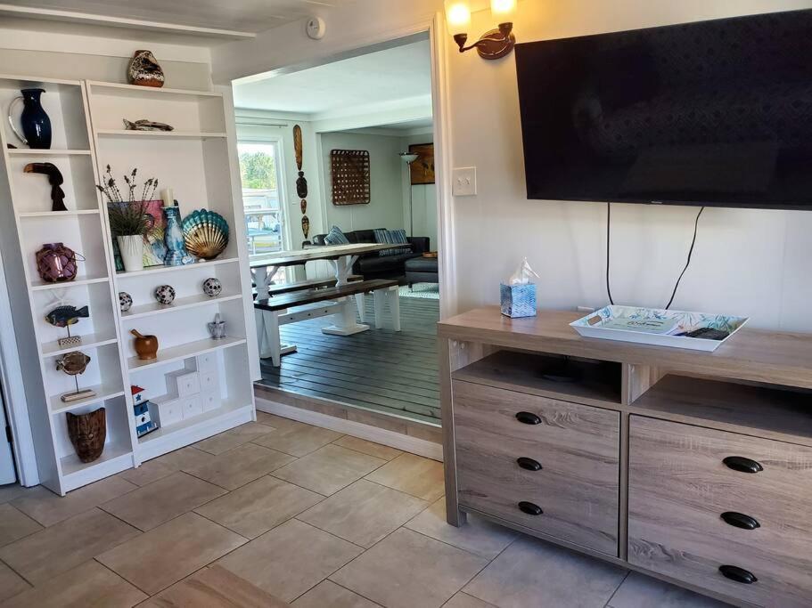 3 Bed, 2 Bath, Waterfront, Dock, Large Driveway Villa Tavares Kültér fotó