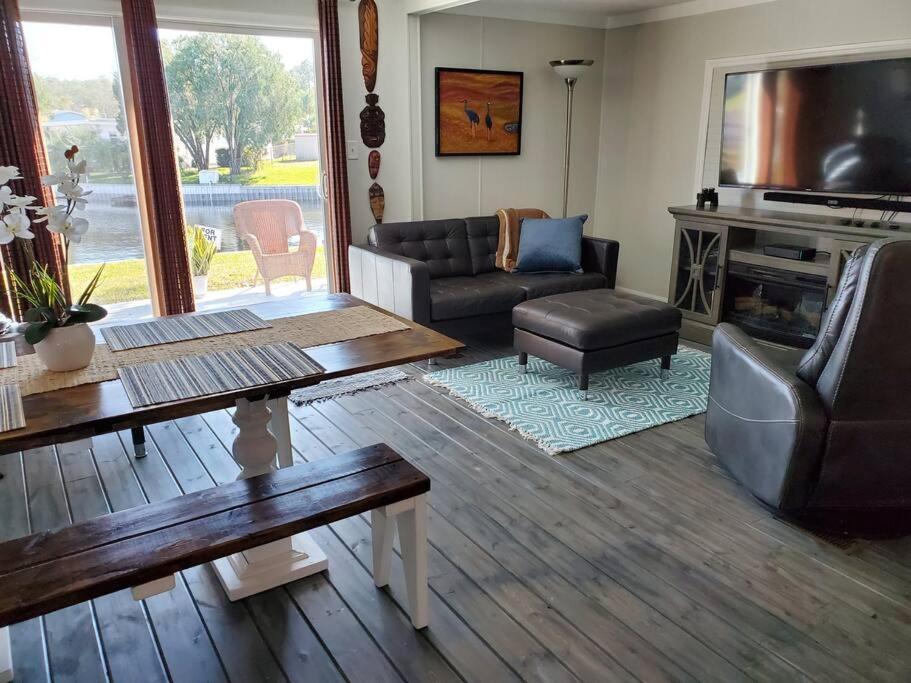 3 Bed, 2 Bath, Waterfront, Dock, Large Driveway Villa Tavares Kültér fotó
